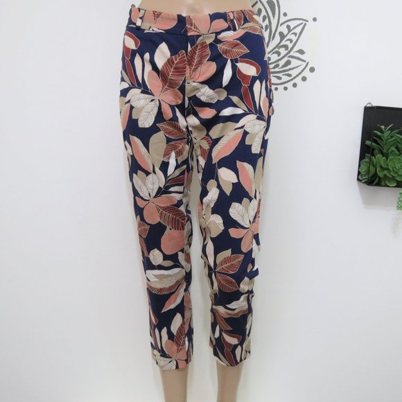 Banana Republic Pants - Banana Republic Navy Tropical Leaf Capris 00